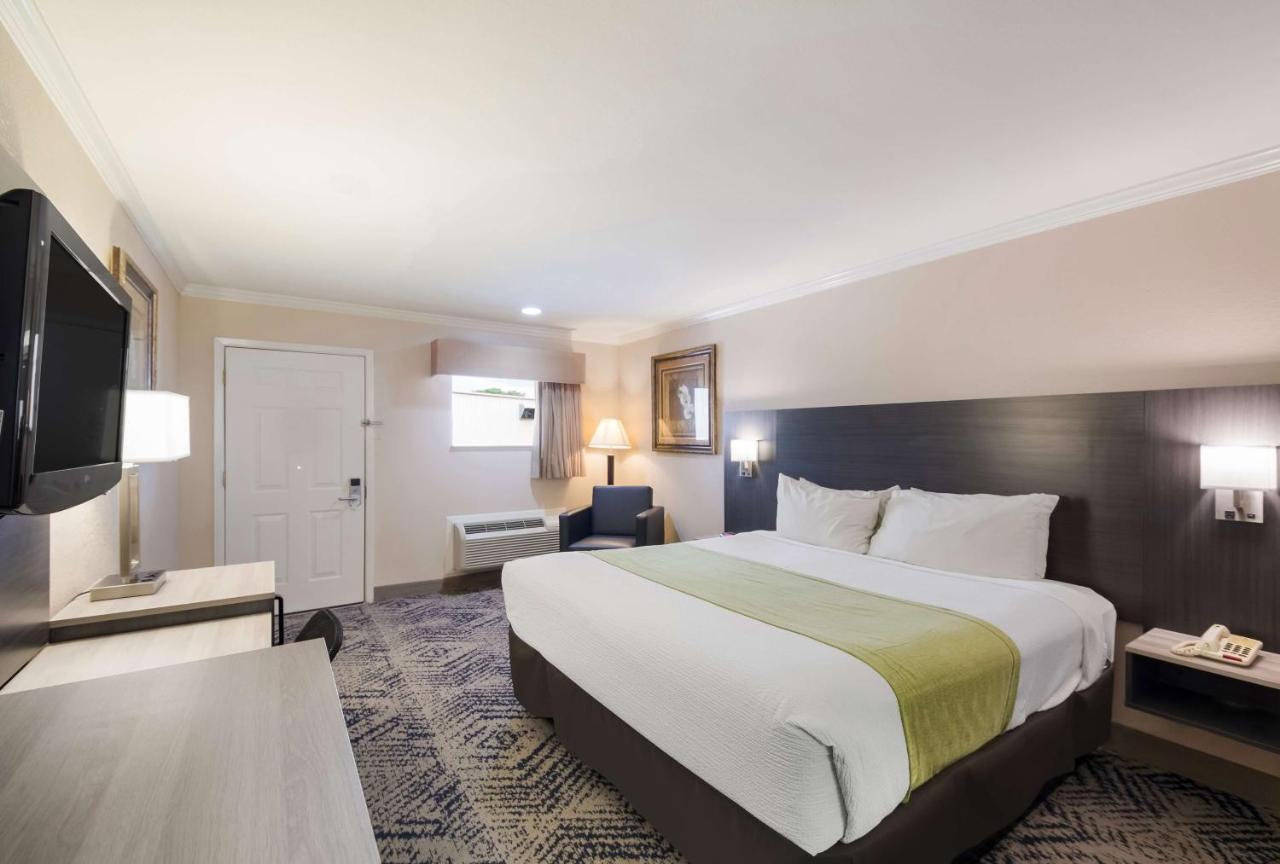 Surestay Hotel By Best Western Rockdale Εξωτερικό φωτογραφία