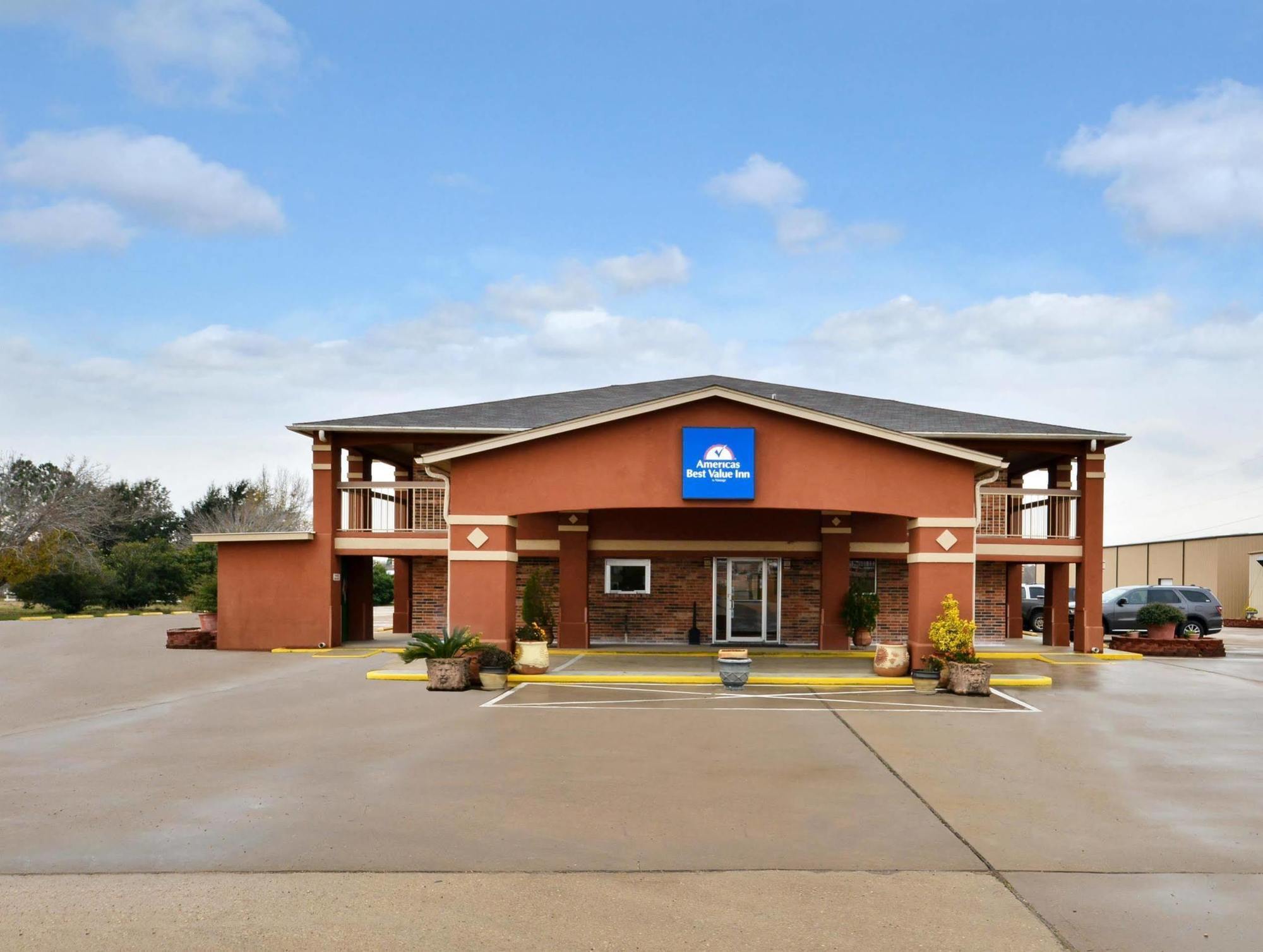 Surestay Hotel By Best Western Rockdale Εξωτερικό φωτογραφία